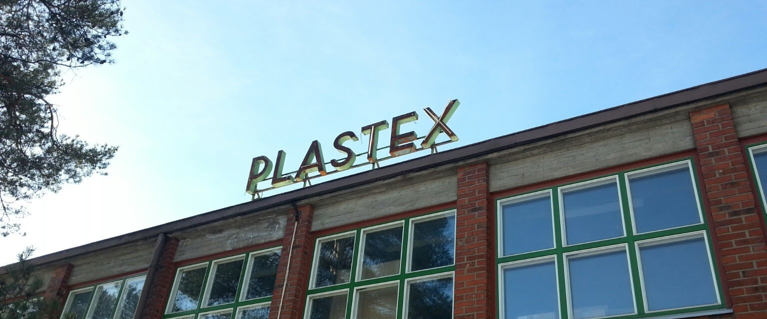 Plastex-Werksschild
